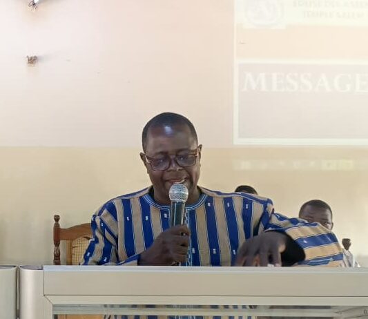 Temple Salem : le Pasteur Samuel Azougabou appelle les fidèles à vivre selon les valeurs du Royaume de Dieu